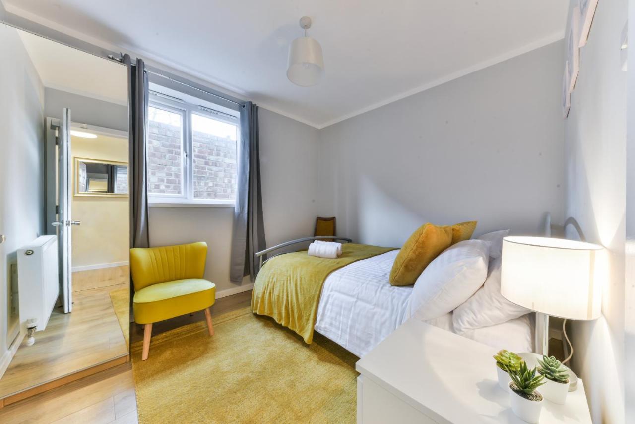 Royal Living Properties Villa Hillingdon Bagian luar foto